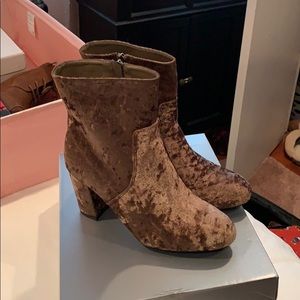 NWT velvet heel boots - 9 WIDE